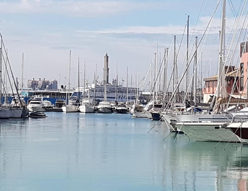 Apartmán Casa Vacanze Porto Antico Janov Exteriér fotografie